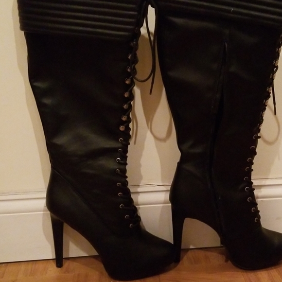 Very Chic High Heel Fashion Boots - Picture 2 of 7